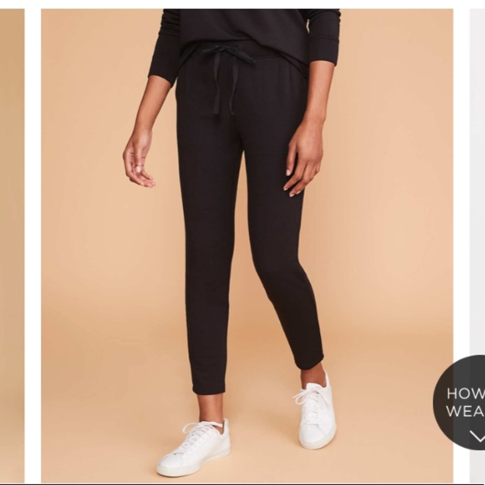 NWT Lou & Grey Signature Softblend Black Sweatpant